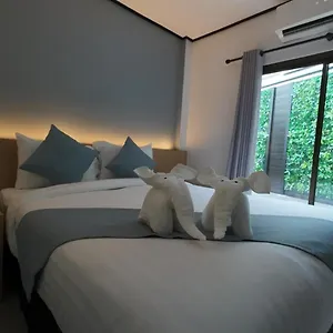 Jong's House- Island ** Phi Phi Don